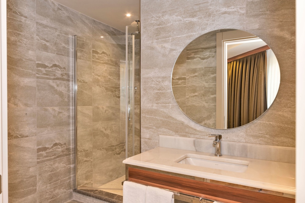 Family Suite Room thumbnail 5