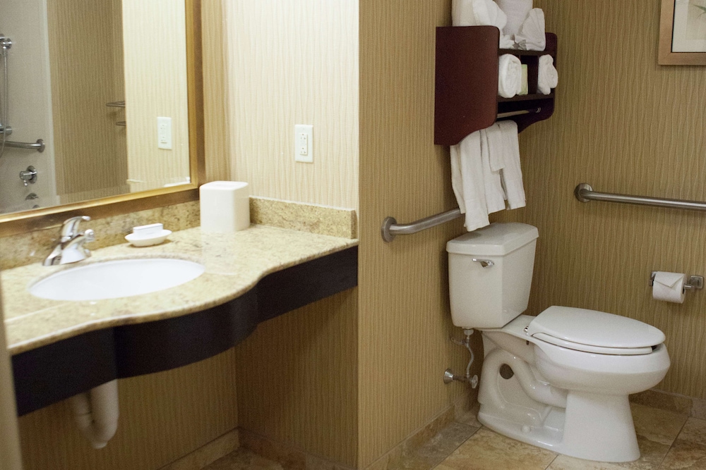 Standard Room, 2 Queen Beds, Non Smoking - Photo 6