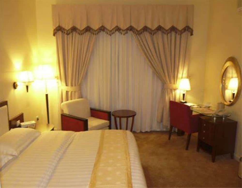 Deluxe Double Room photo 2