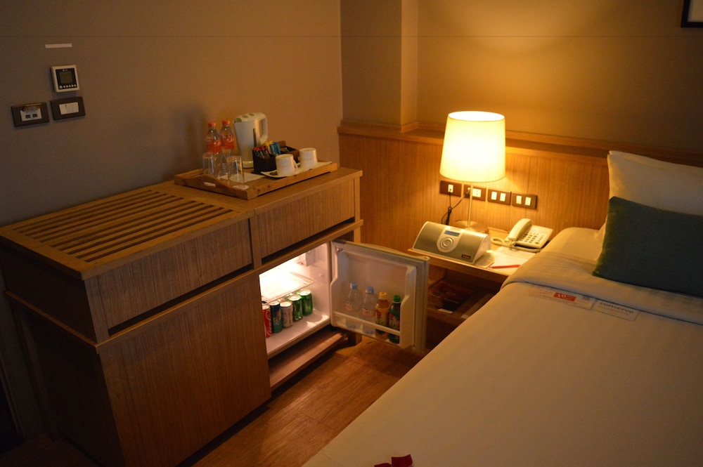 Deluxe Room - Photo 6