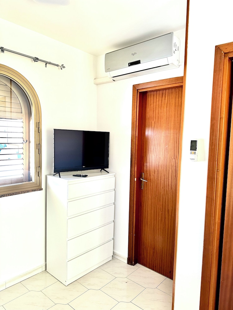 Basic Condo, 2 Bedrooms