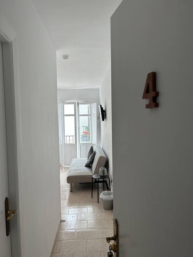 Deluxe Double Room, Private Bathroom, City View (Habitación 4)