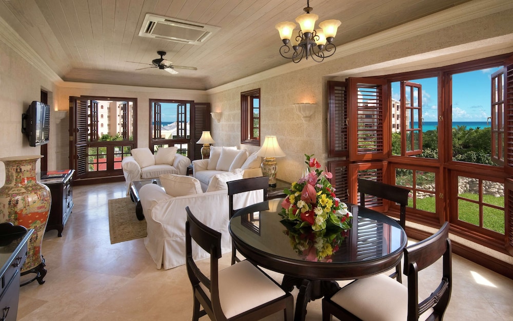 Deluxe Suite, 1 Bedroom, Garden View (Private Rooftop Pool) - Photo 4