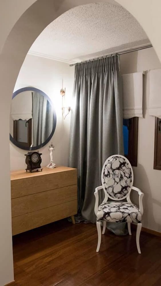 Grand Suite, 3 Bedrooms, Pool View photo 3