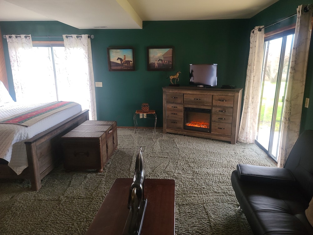 Luxury Room, Multiple Beds, Non Smoking photo 2