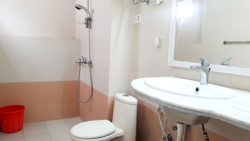 Economy Suite, 1 Double Bed photo 2