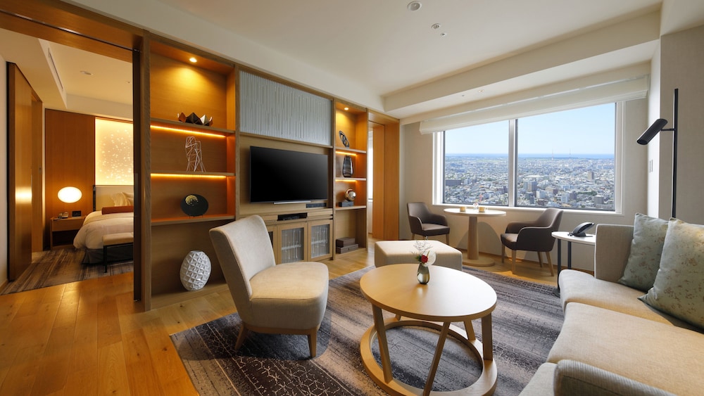 Suite Hollywood Twin Room, Non-Smoking, 64sqm - Photo 1