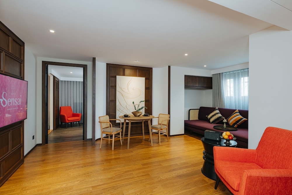 Corner Suite - Photo 7