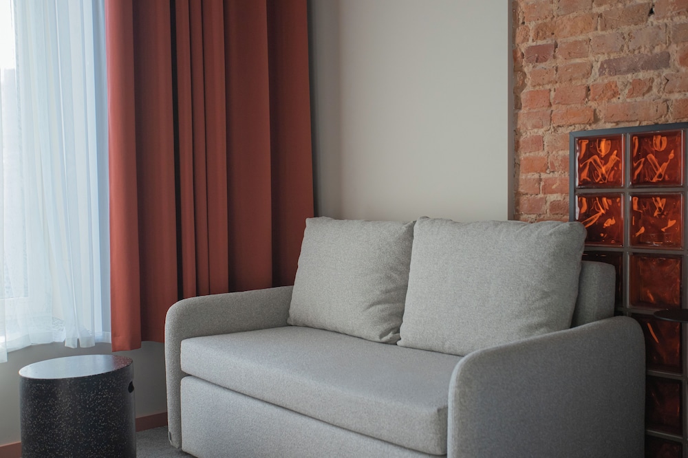 Design Room, City View - Photo 15