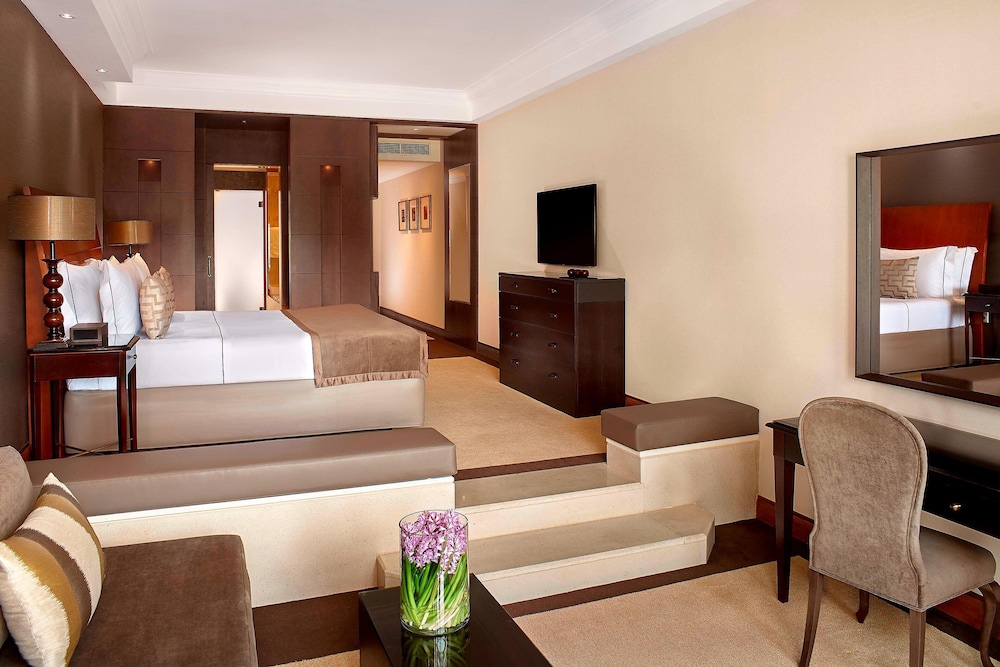 Junior Suite with Balcony (Non Smoking)