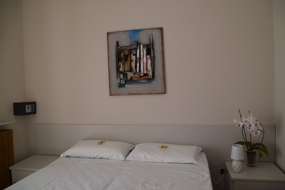 Double Or Twin Room photo 1