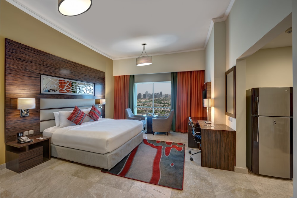 Deluxe Double Room, 1 King Bed thumbnail 5
