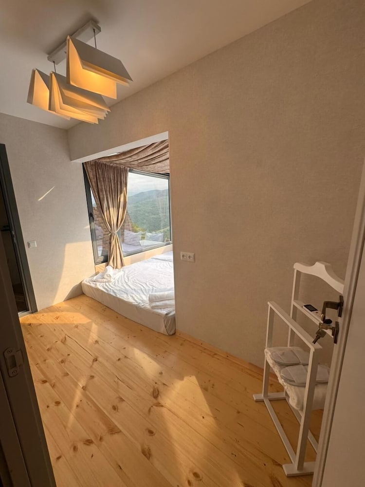 Panoramic Chalet, Balcony, Mountain View photo 2