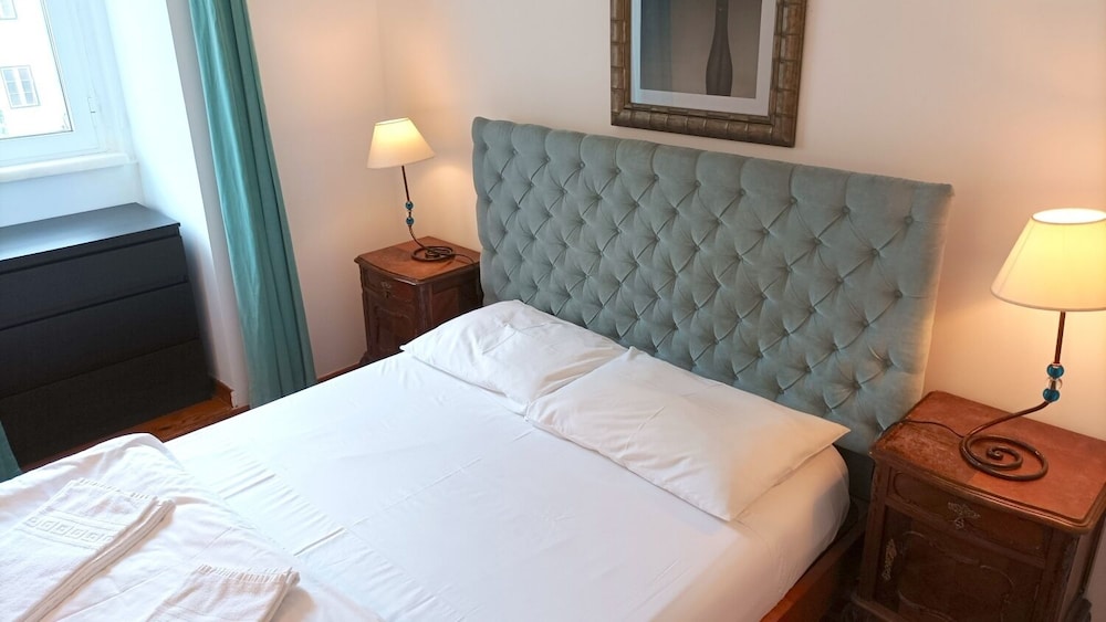 Apartment, 2 Bedrooms, Smoking, Balcony