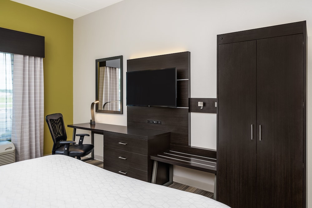 Standard Room, 1 King Bed, Accessible (Mobility) - Photo 2