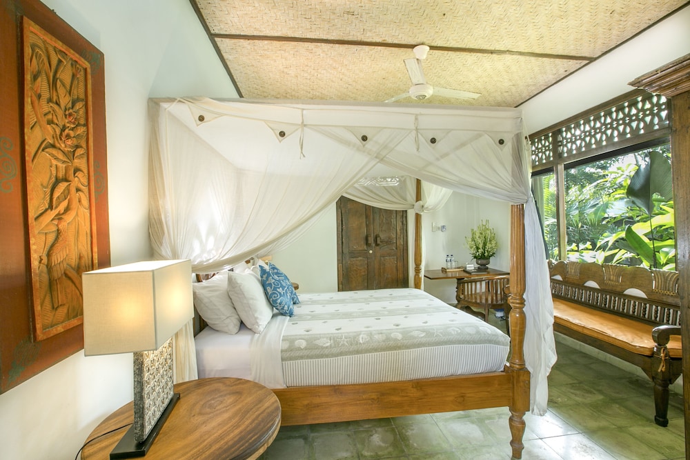 Deluxe Room, 1 Bedroom, Pool View photo 2