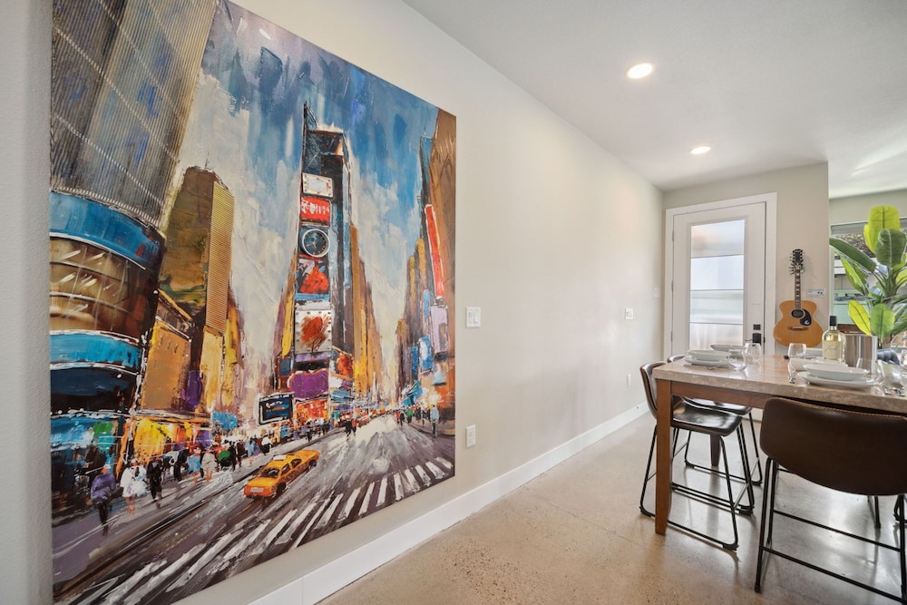 House, Multiple Beds, Patio, Garden View (750 Jerome St. (Unit 1)*) photo 3