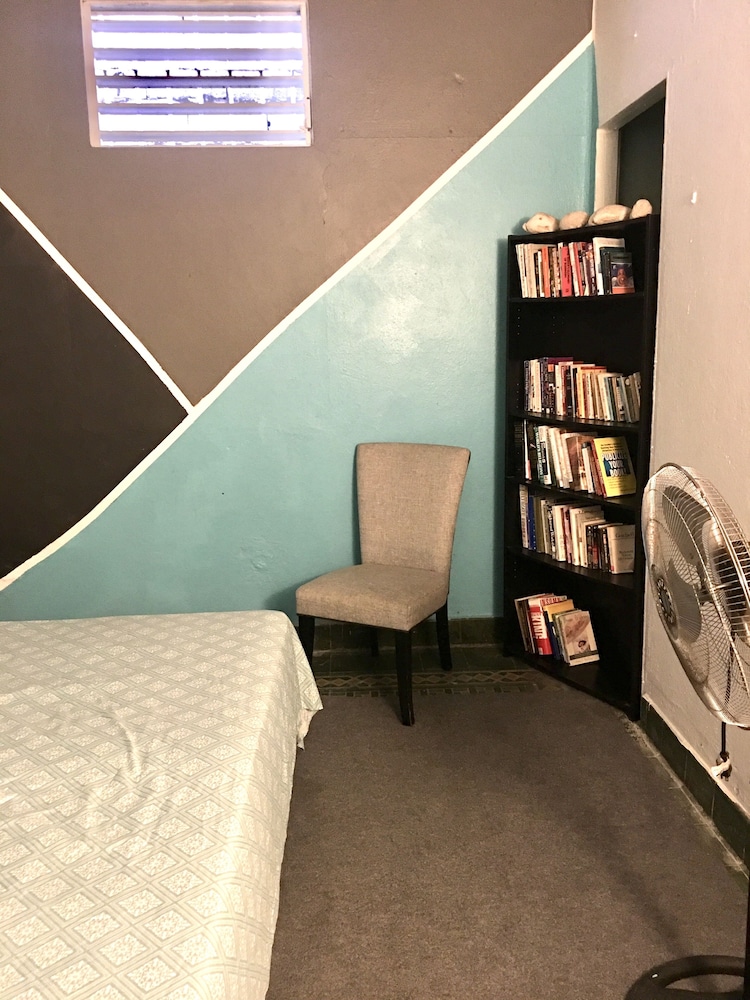 Deluxe Room, 1 King Bed photo 3