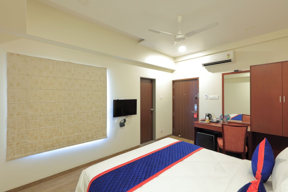 Superior King Room - Photo 2