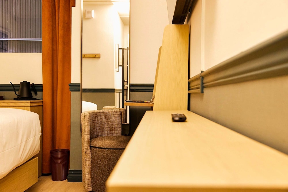Room, 1 Double Bed (Chic Solo Double) - Photo 8