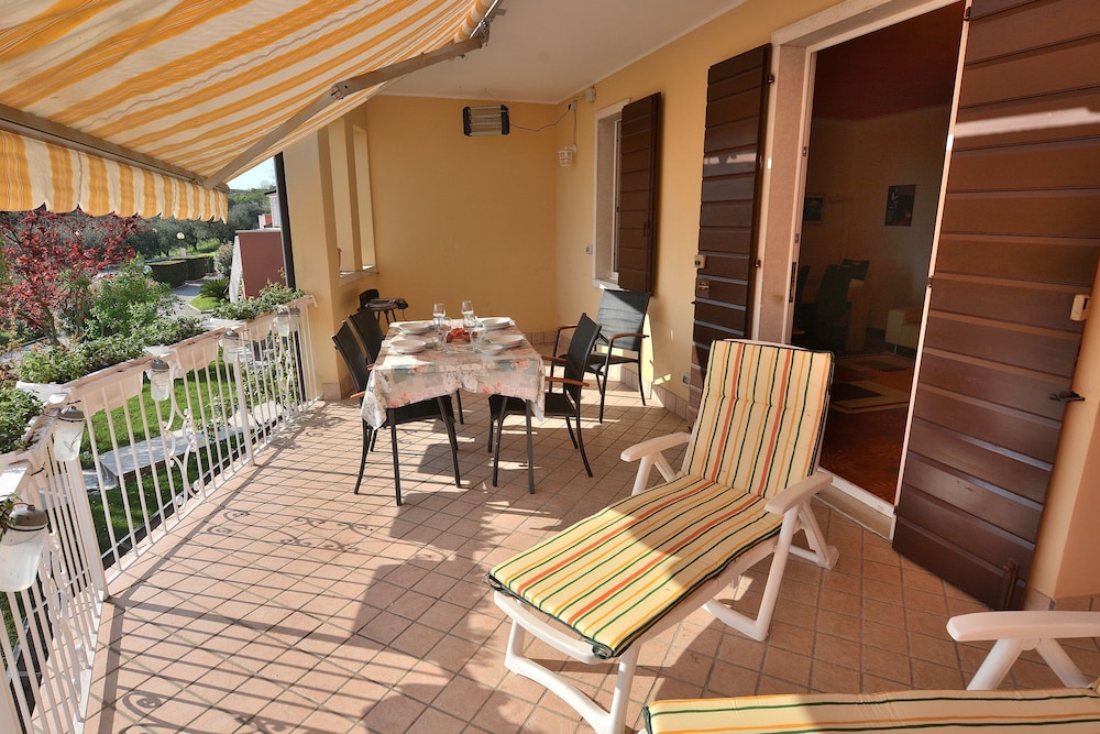 Apartment, 2 Bedrooms, Non Smoking photo 3