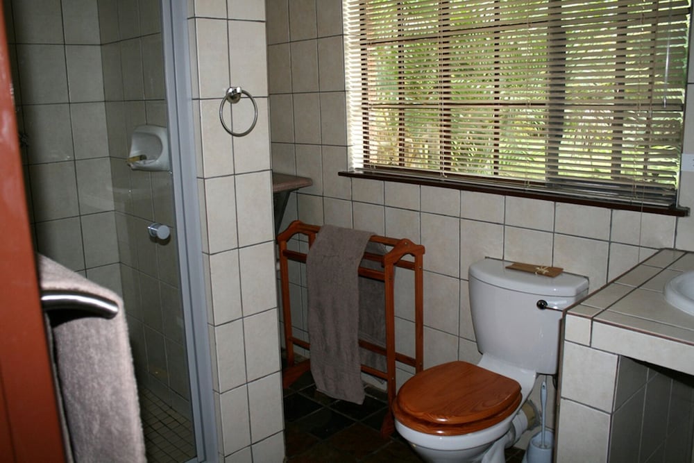 Tamboti 1 - Small family unit photo 2