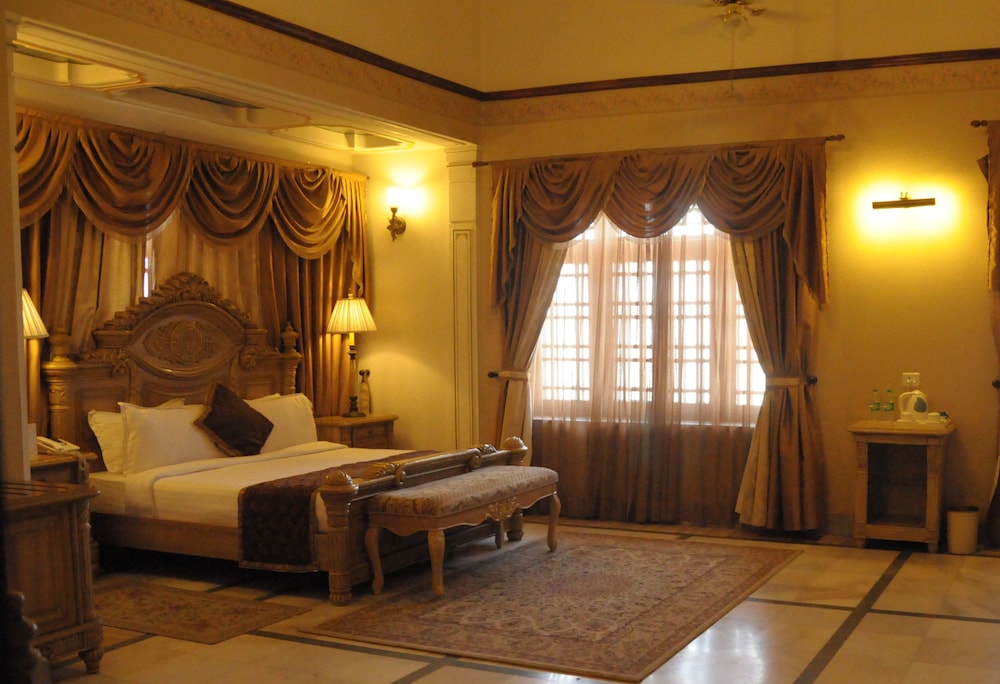 Presidential Suite, Smoking photo 1