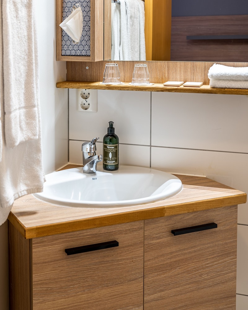 Standard Double or Twin Room - Photo 3