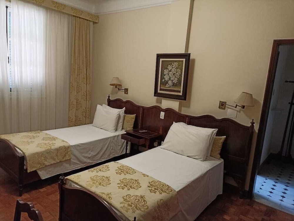 Standard Room, Non Smoking - Photo 3
