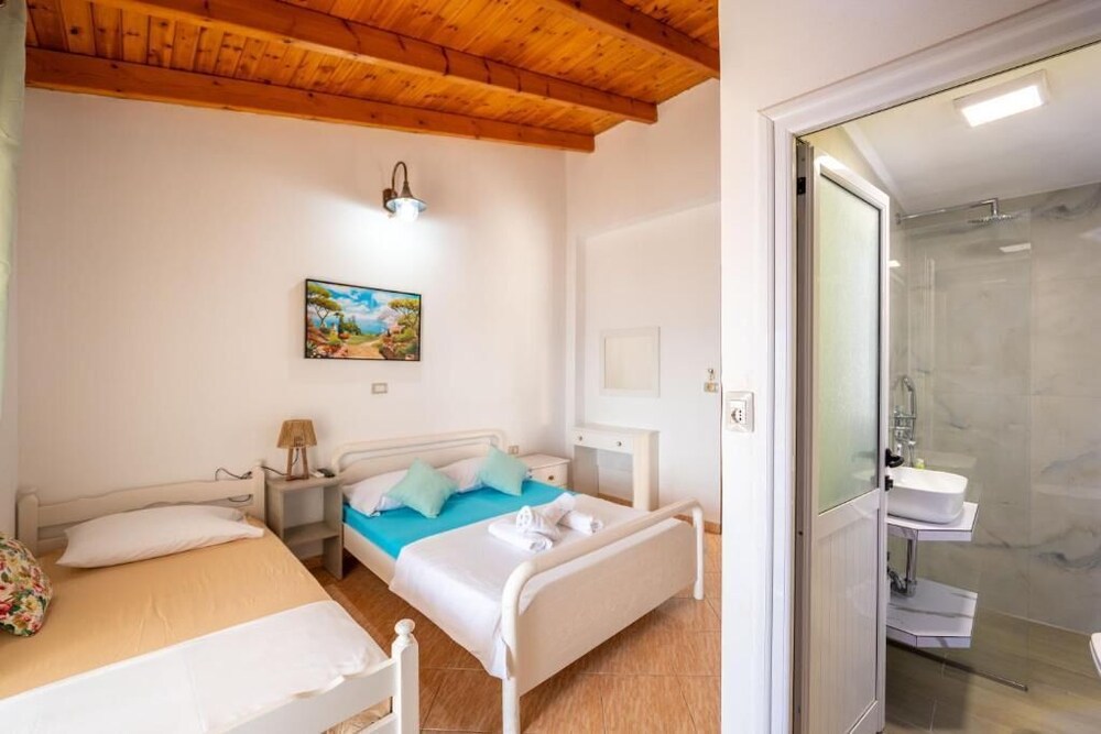 Triple Room, Sea View photo 2