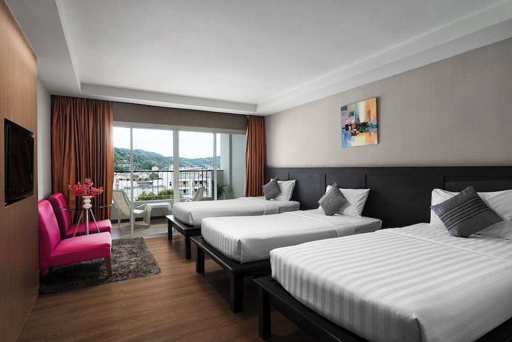 Deluxe Triple Room photo 2