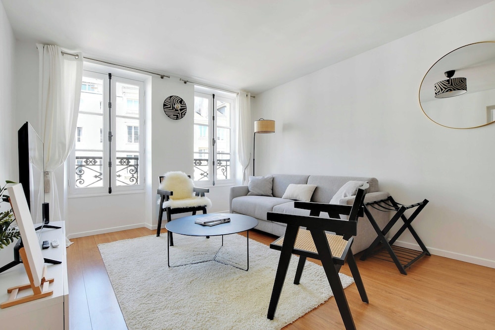 Apartment photo 1