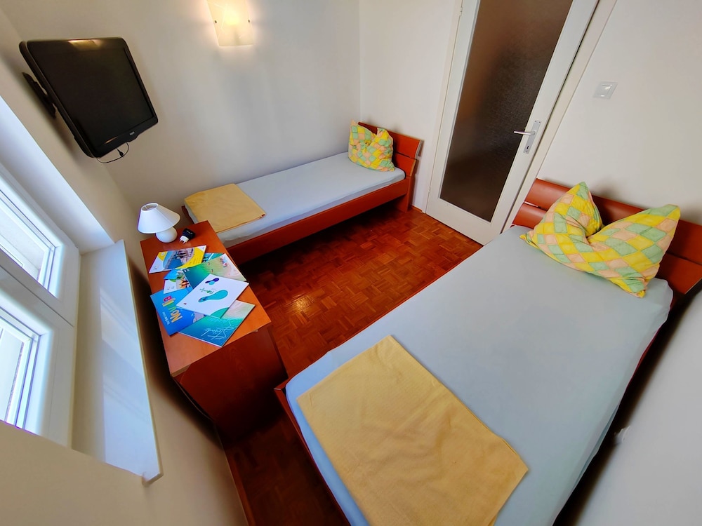 Apartment, 2 Bedrooms, Terrace, Garden View