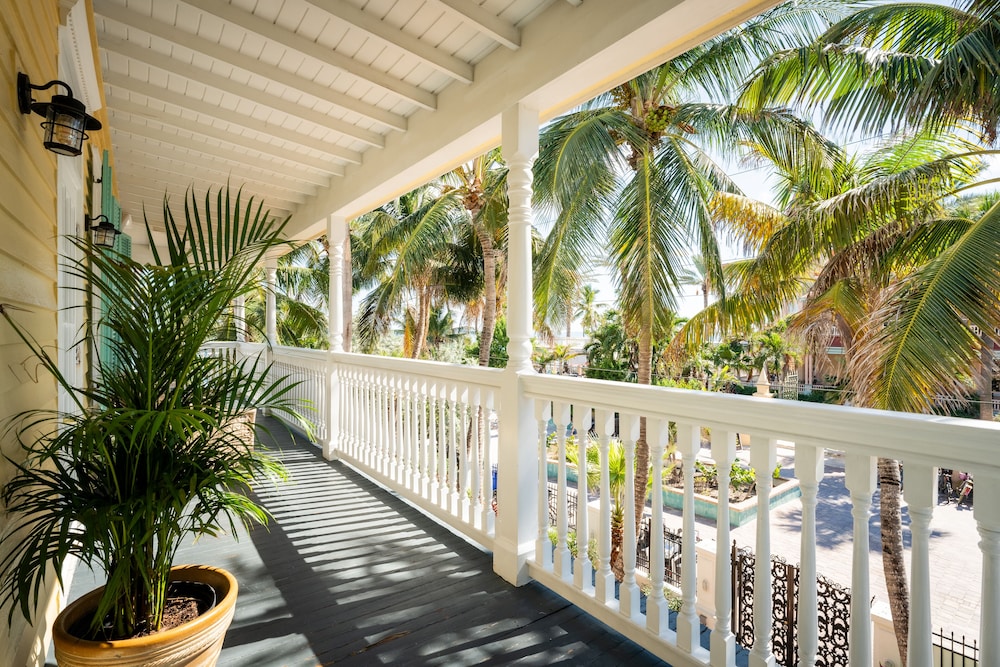 Partial Ocean View King photo 2