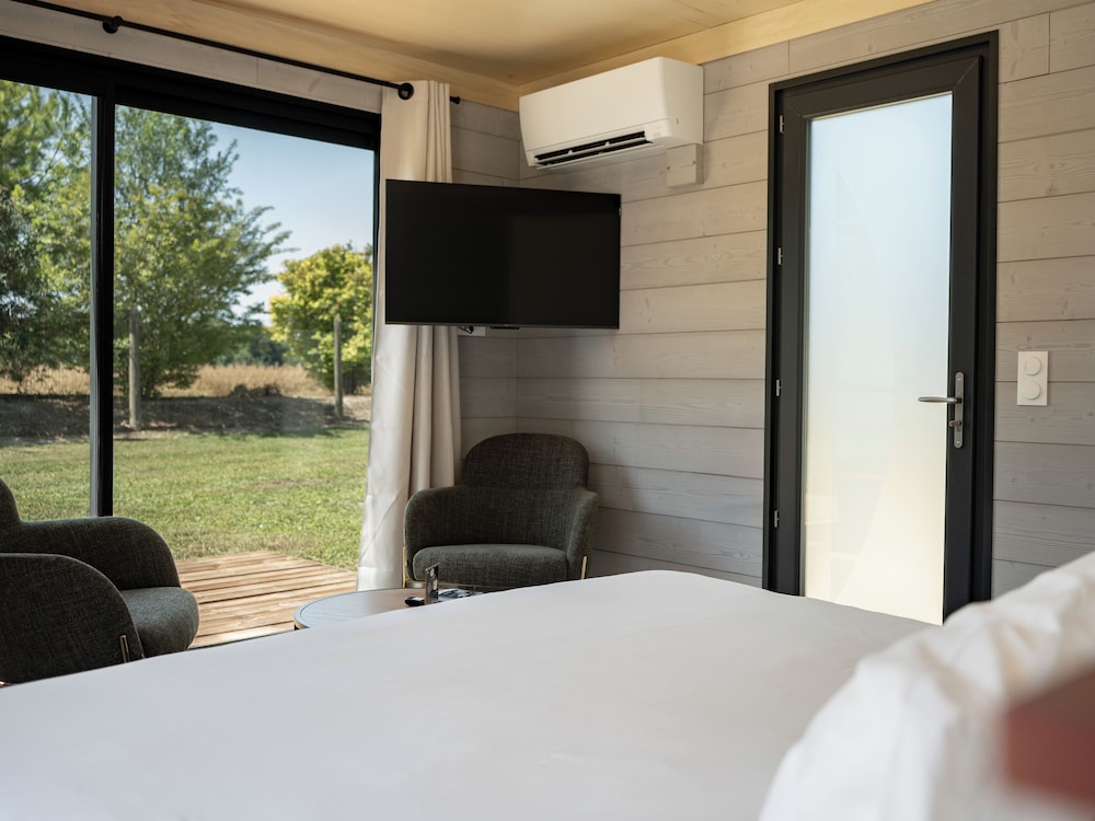 Standard Double or Twin Room, Terrace, Garden View photo 3