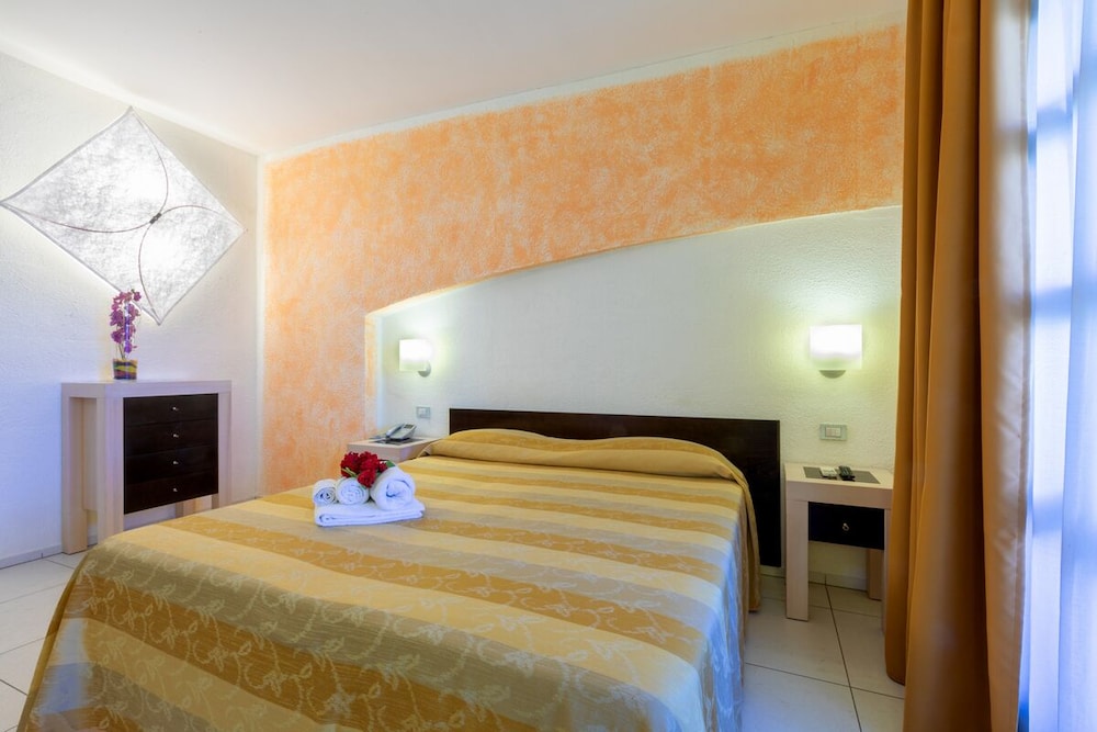 Economy Double Room photo 1