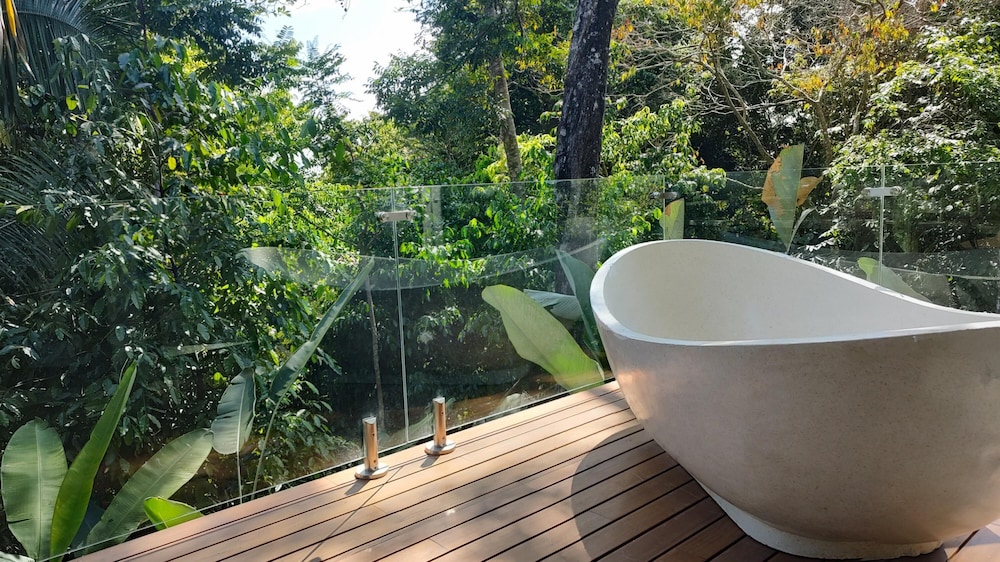 Villa photo 2