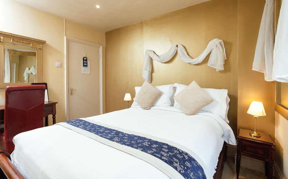 Basic Double Room Single Use (Mirrors and Lace) photo 2