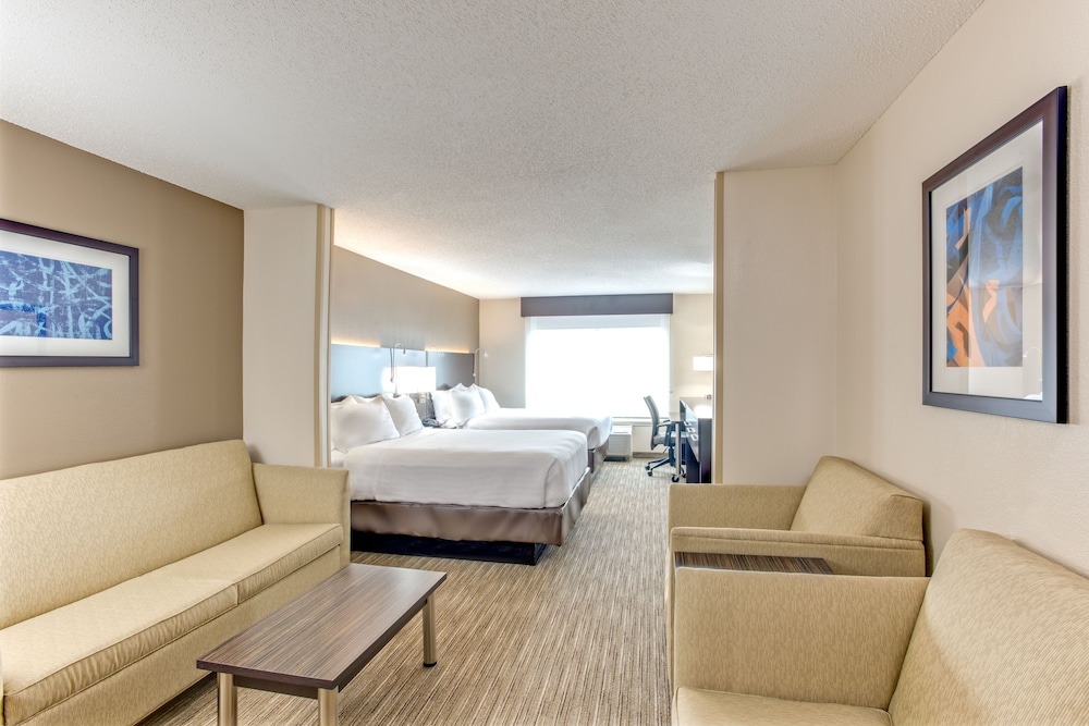 Suite, Multiple Beds (& Sofa Bed) photo 1