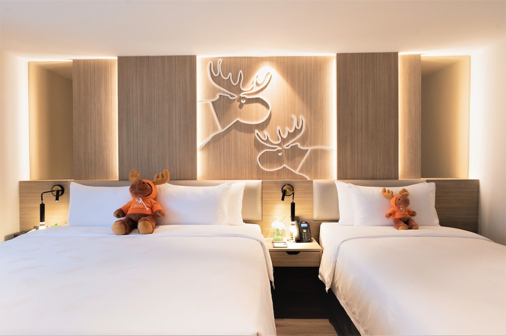 Two Bed Room Family Suite - Photo 17