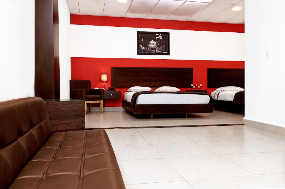 Basic Triple Room photo 3