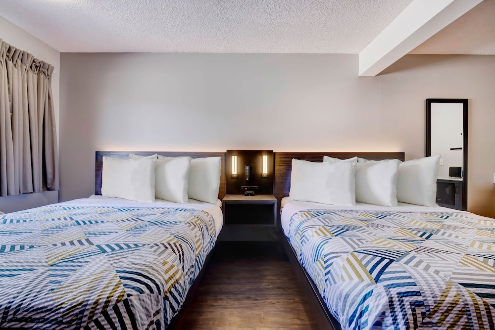 Standard Room, 2 Queen Beds, Accessible, Non Smoking - Photo 1