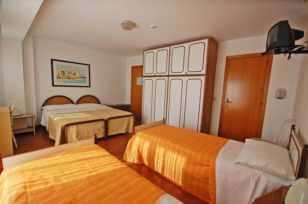 Quadruple Room photo 1