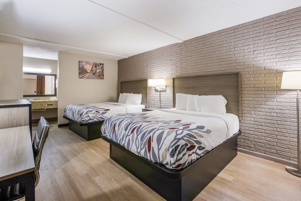 Deluxe Room, 2 Queen Beds, Non Smoking (Second Floor) - Photo 3