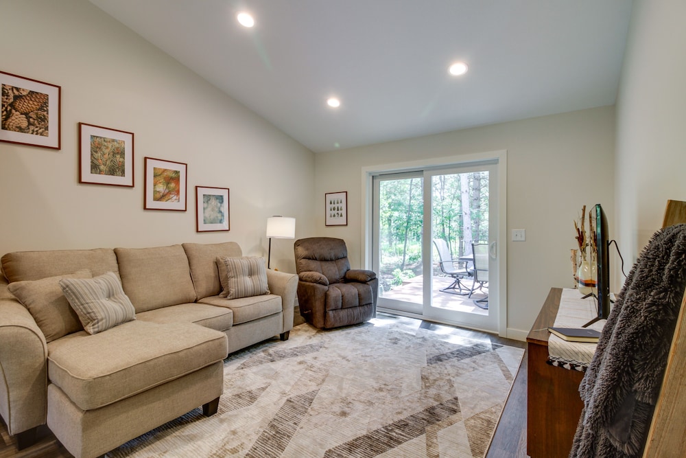 House (2 Bedrooms) photo 1