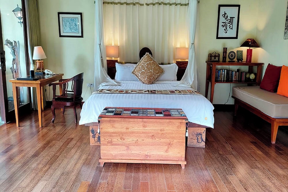 Luxury Villa, 2 Bedrooms, Private Pool, Poolside - Photo 8