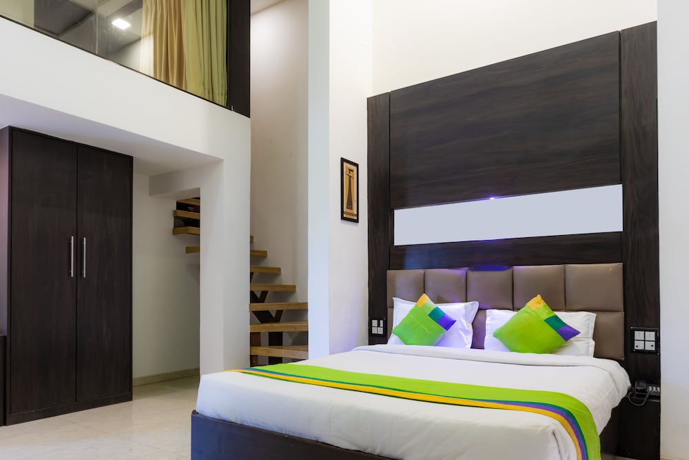 Deluxe Room - Photo 5