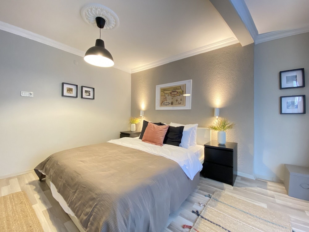 Apartment photo 1