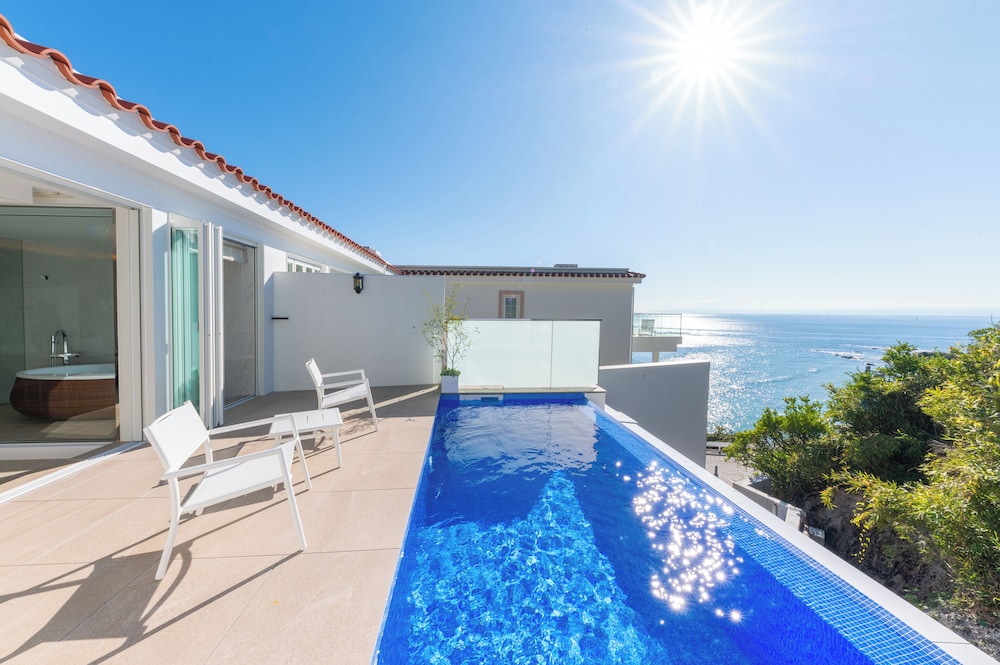Deluxe Pool Suite, Non Smoking (Breakfast + French Dinner [Dinner time: 5:00~5:30PM])