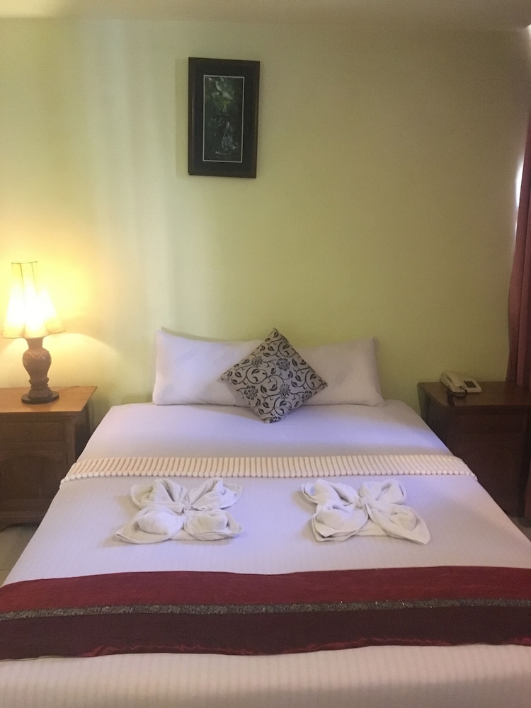 Standard Double Room - Photo 10